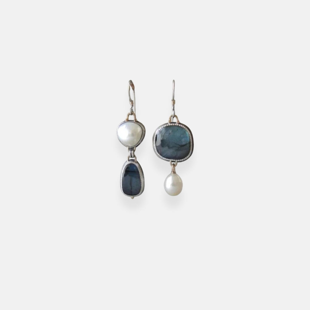 Loréa | Boucles d’oreilles vintage en perles de pierre bleue