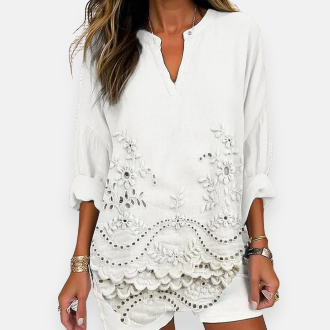Kyra | Blouse brodée à détails floraux