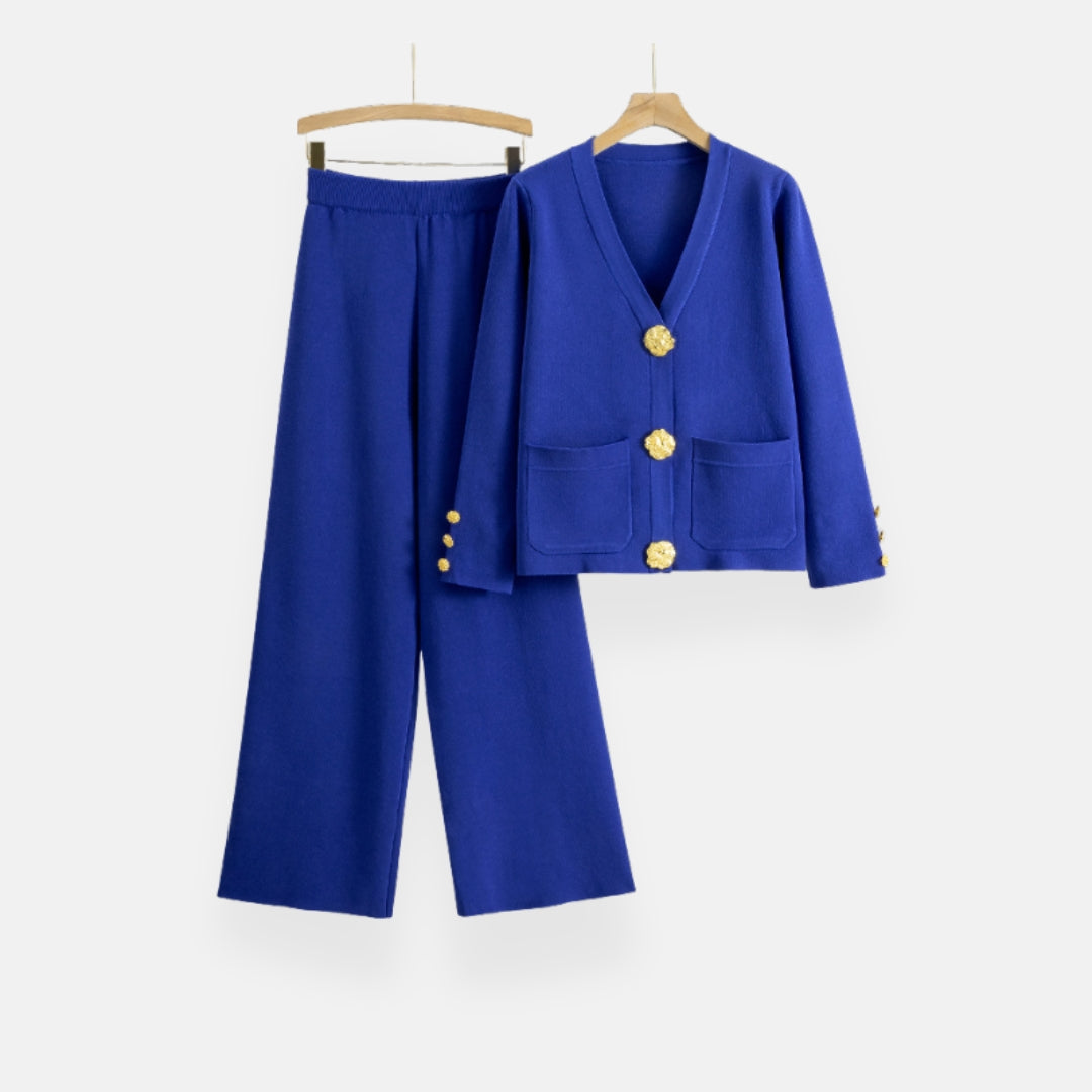 Francine | Ensemble en tricot chic à boutons dorés