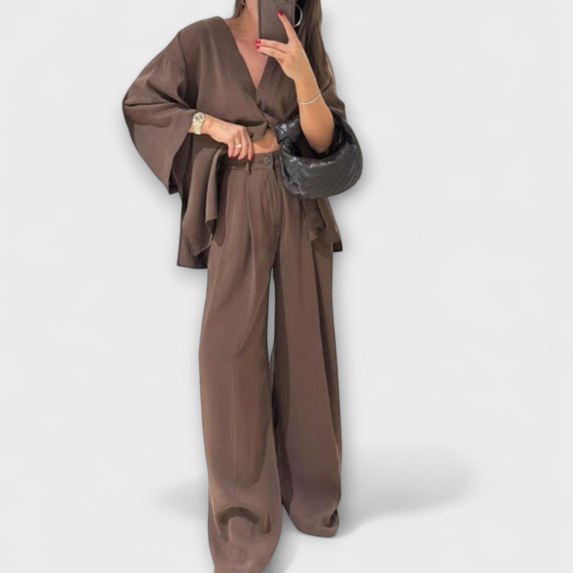 Jacqueline | Ensemble décontracté Top V et Pantalon