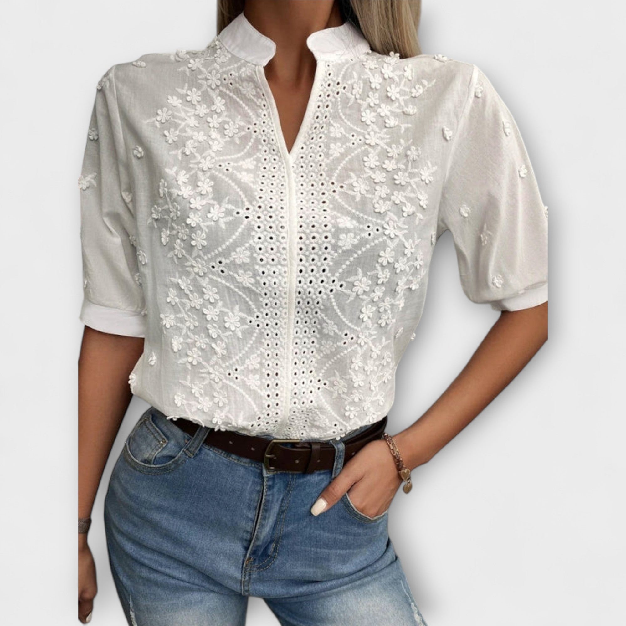 Élise | Blouse avec des broderies exquises