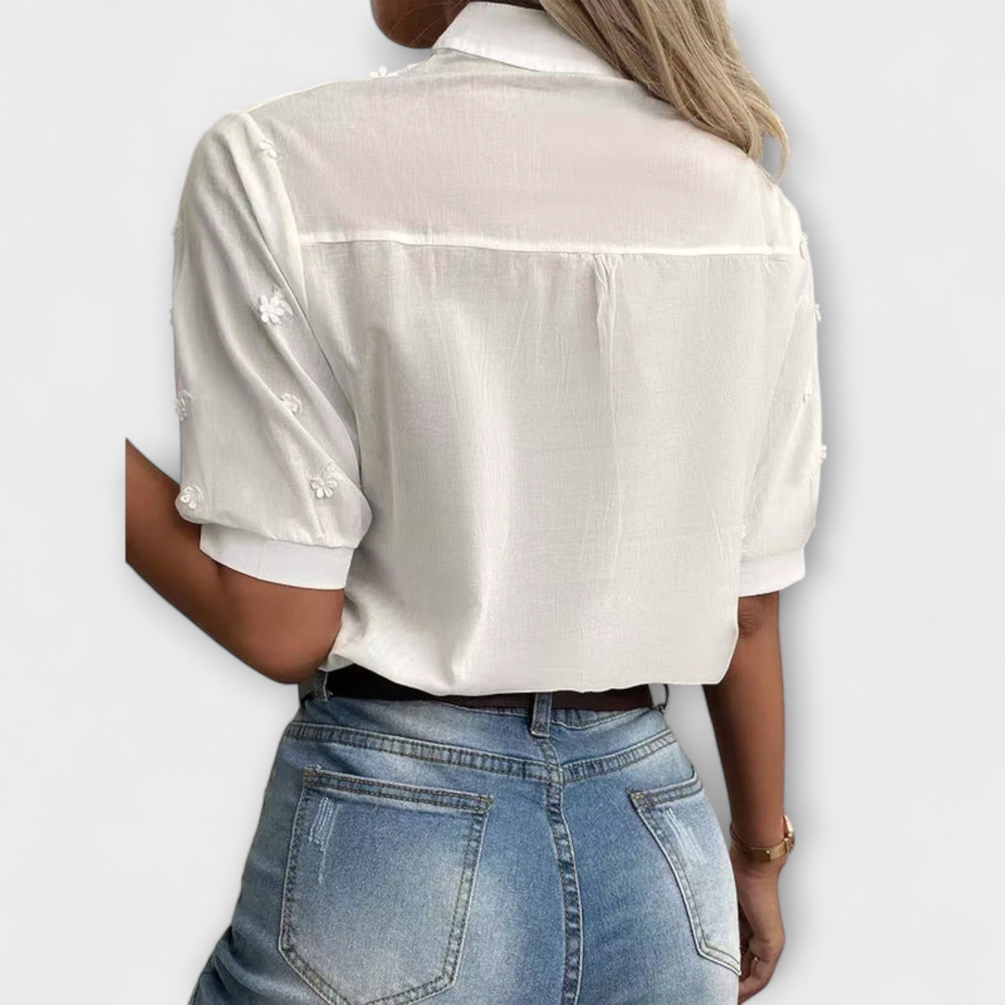Élise | Blouse avec des broderies exquises